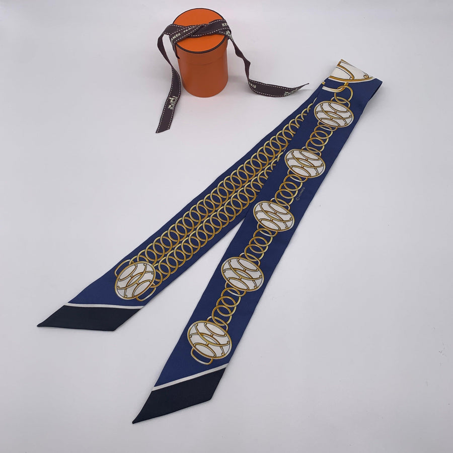 愛馬仕 二手正品 中古絲巾 HERMES Lift Profile Twilly （Used A）