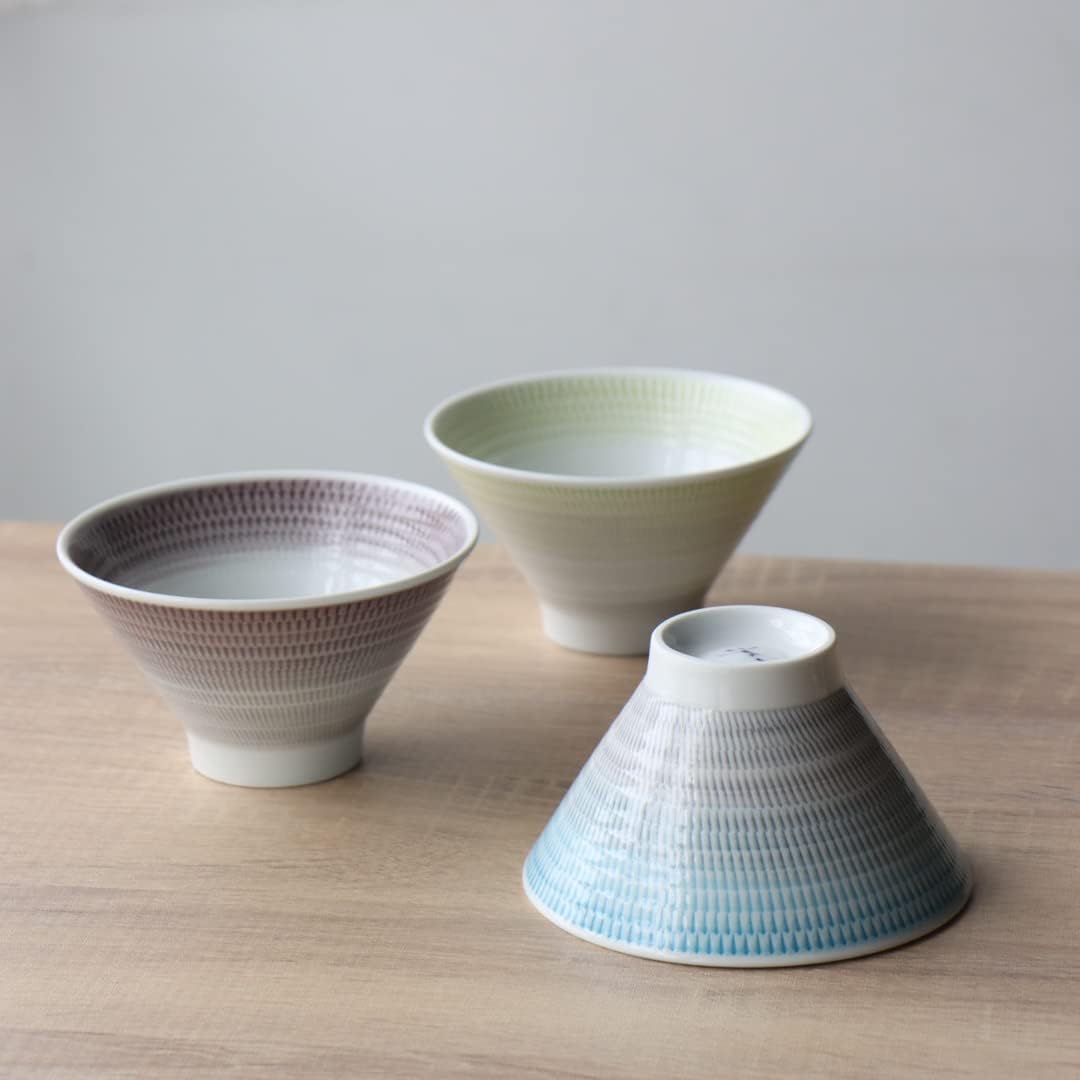波佐見燒 富士刻紋飯碗｜一真窯 手作茶碗｜飛鉋刻紋 日本製（四色可選）