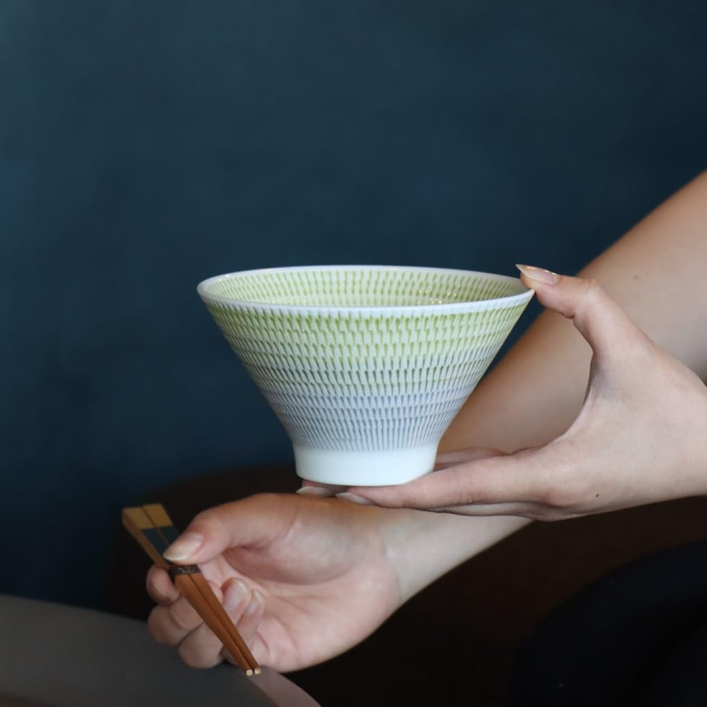 波佐見燒 富士刻紋飯碗｜一真窯 手作茶碗｜飛鉋刻紋 日本製（四色可選）