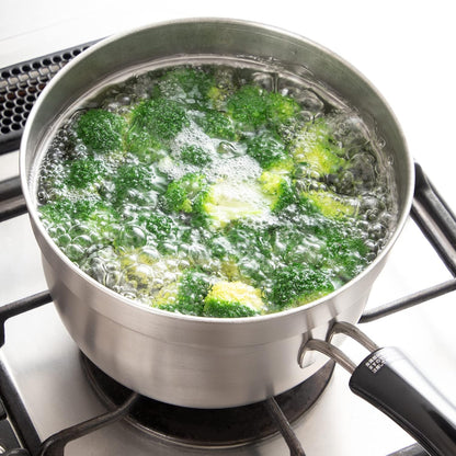 日本燕三條 18cm 不鏽鋼單手鍋｜防溢設計 附蓋｜電磁爐/瓦斯通用｜和平Freiz 日本製