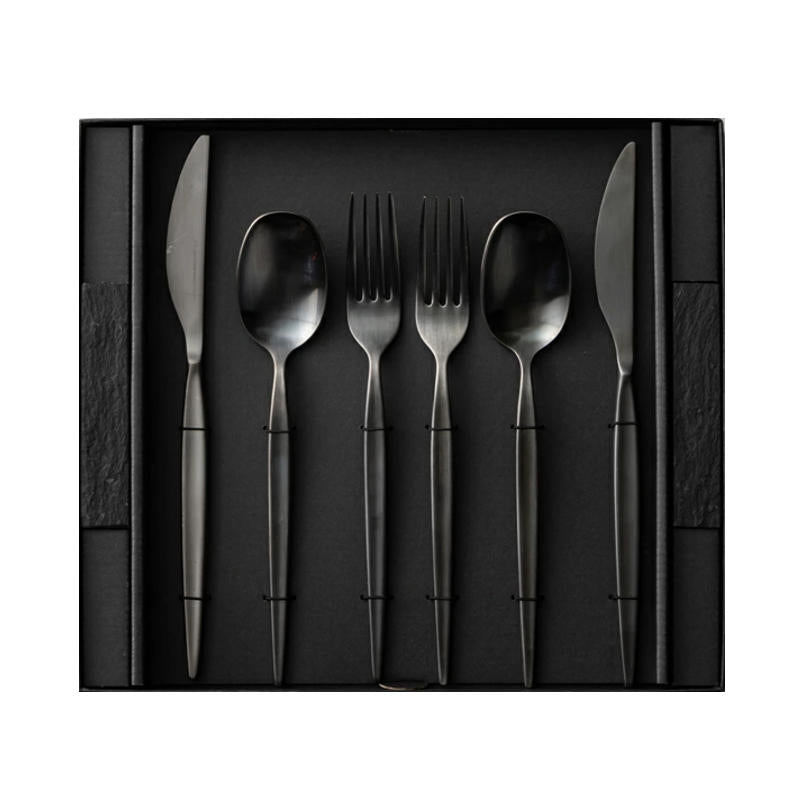 Kuros 燕三條 黑色不鏽鋼餐具禮盒 8件組｜餐刀叉匙＋餐具托 日本製高質感餐桌套組