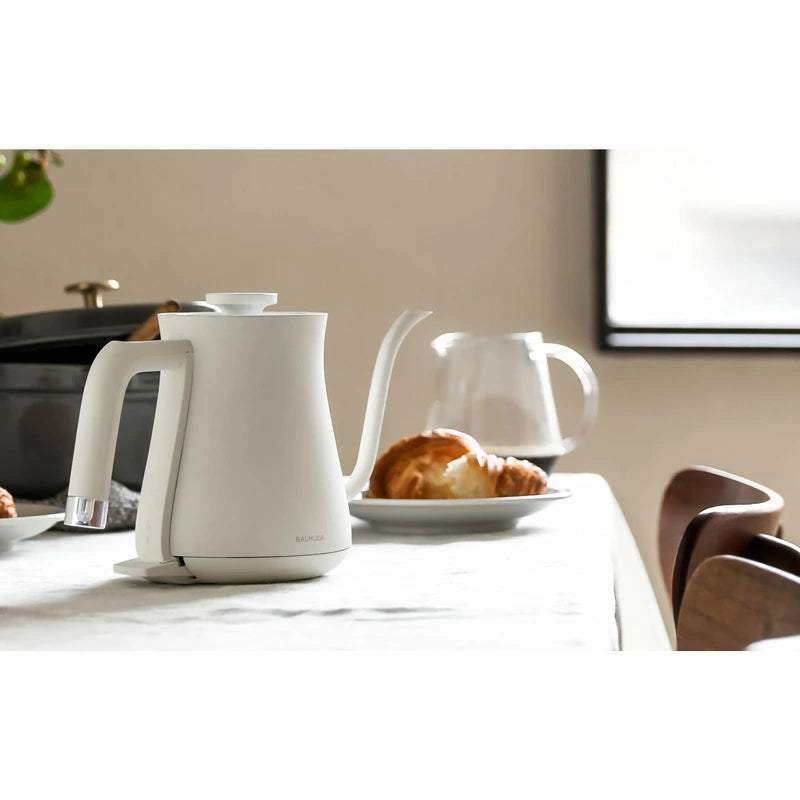 BALMUDA The Pot 手沖電熱壺 白色 KPT01JP-WH｜日本設計 細口壺 咖啡手沖壺 0.6L